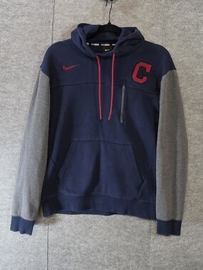 Nike MLB Cleavland Indians Hooded Sweatshirt.